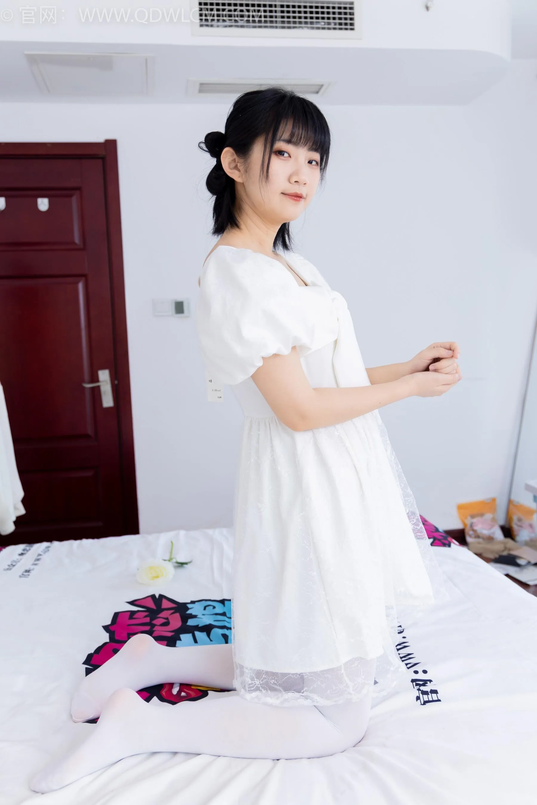 物恋传媒 NO.1581 暗月-纯白茉莉 [151P]插图2